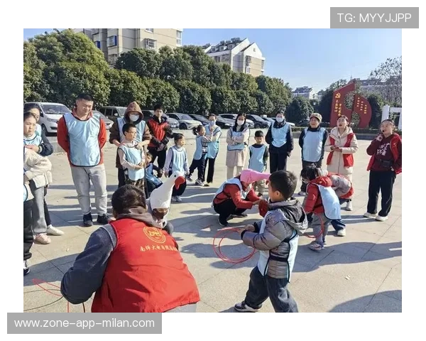 俱乐部与社区联合举办亲子运动会扩大群众基础，社区举办亲子活动